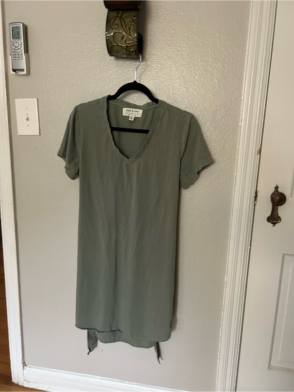 Anthropologie Olive Green V-Neck Short Sleeve Tunic